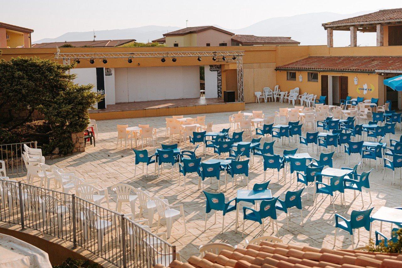 Baia Delle Mimose Aparthotel Badesi Bagian luar foto