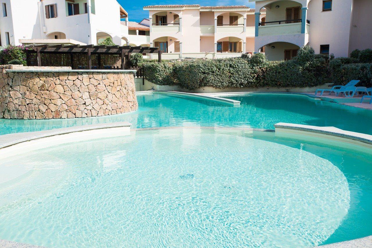 Baia Delle Mimose Aparthotel Badesi Bagian luar foto
